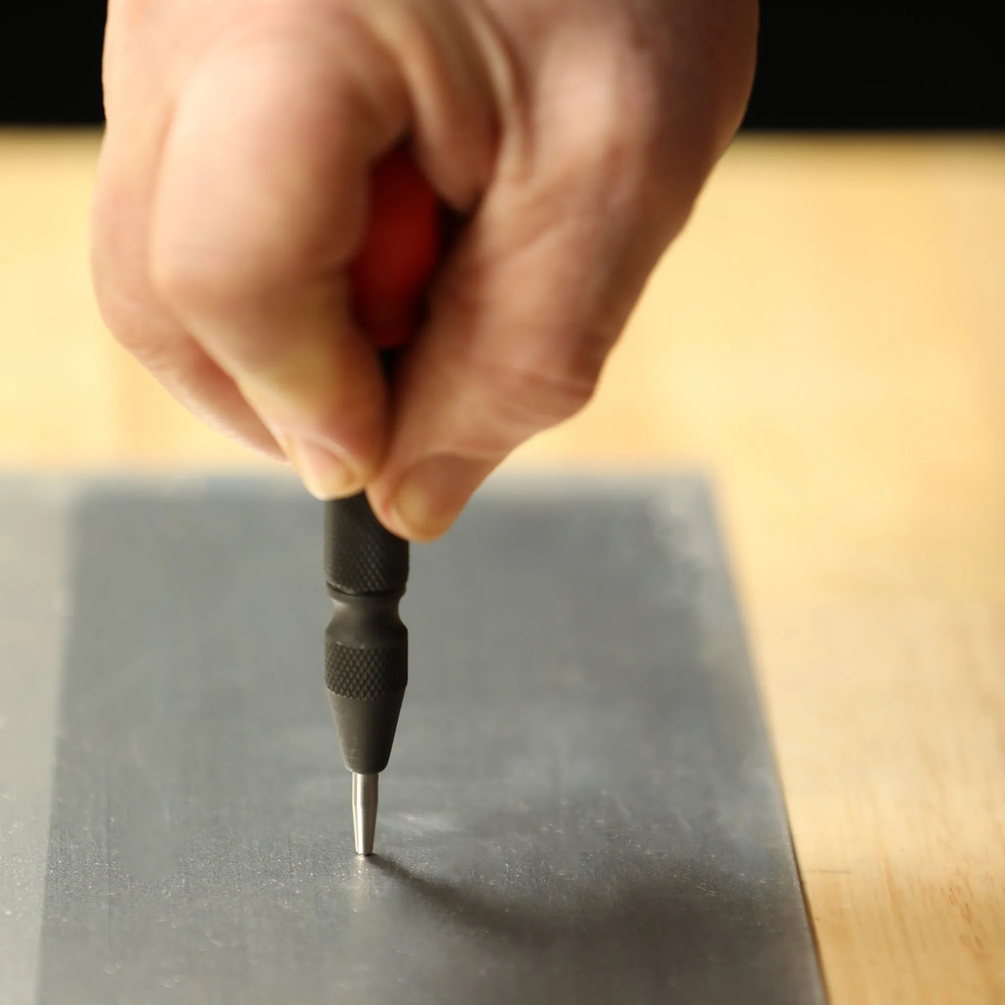 ARES 10022 - Automatic Center Punch